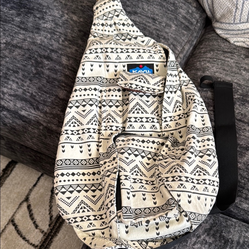 KAVU Black and White Patterned Rope Bag